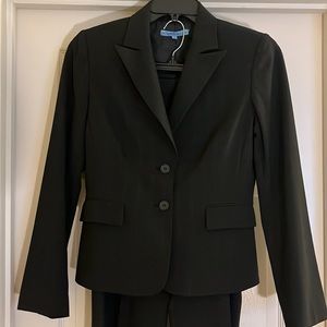 Antonio Melani Black Suit with 2 button lined blazer